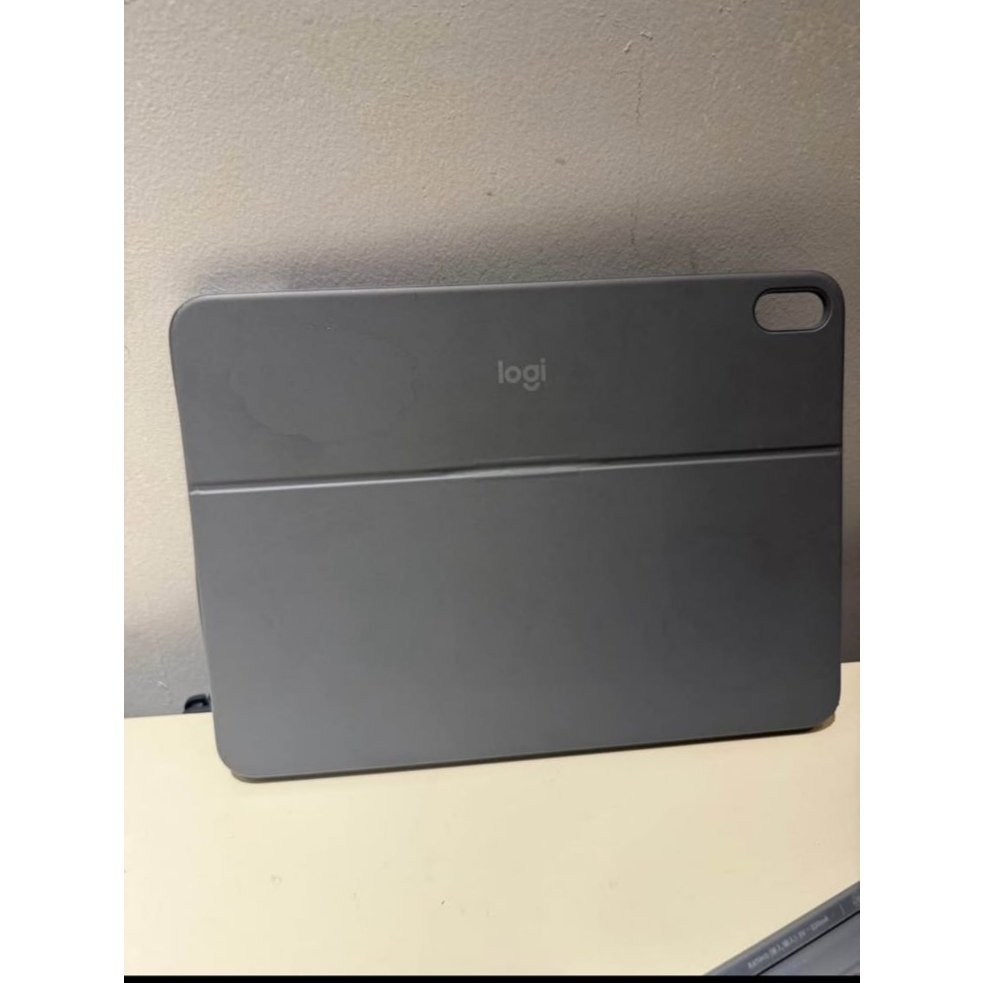 Casing Keyboard Logitech dengan Trackpad dan Backlit untuk iPad 10th Gen & A16 - Image 5